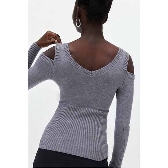 UO Bling Rhinestone Y2K Grey Cold Shoulder Knit Ribbed Sweater Top - Picture 7 of 7